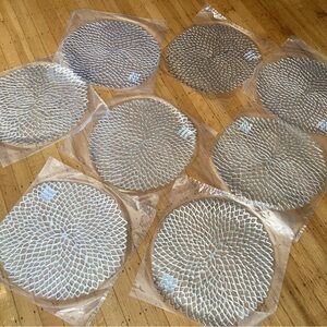 8 Chilewich Dahlia Silver Placemats